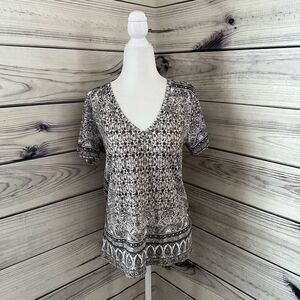 LUCKY Brand White Patterned Short Sleeve V Neck Top